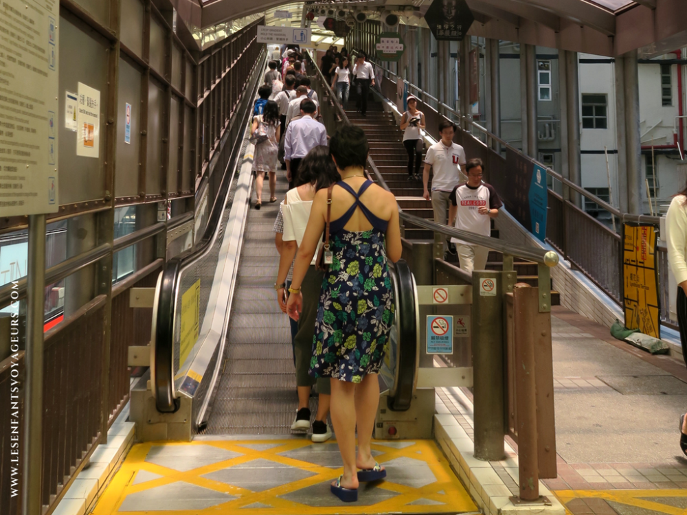 hk-hongkong-lesenfantsvoyageurs_escalator-central-1